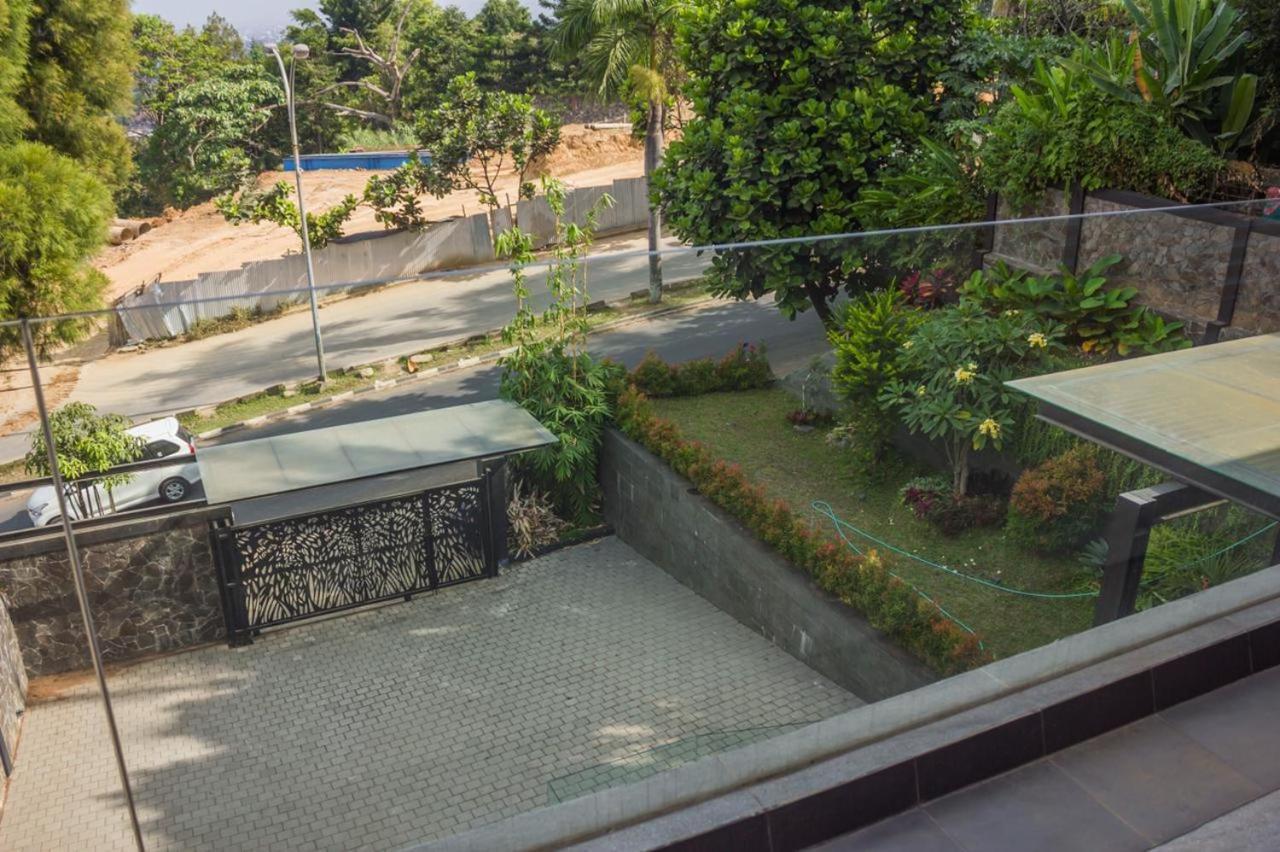 Villa Dago Pakar Bandung Exteriör bild