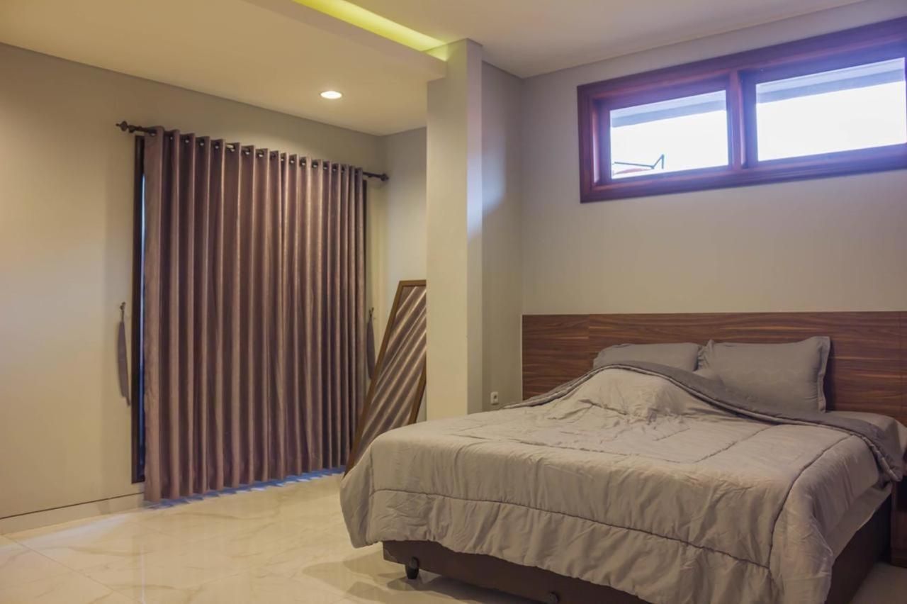 Villa Dago Pakar Bandung Exteriör bild